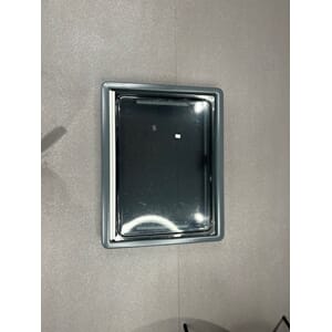 SP FÖNSTER Ö.BART. 700X550 S4.6.P K=RAL7011 FÄRG 013